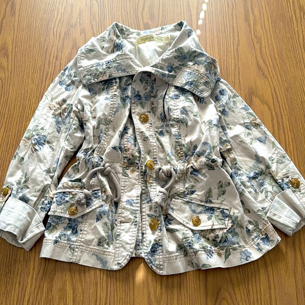 Anthropologie Daughters of Liberation vintage jacket. Size 8. Oversized collar